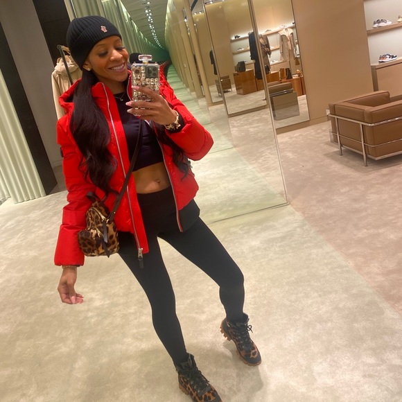 Stylish Black 2pc Set - Picture 6 of 8